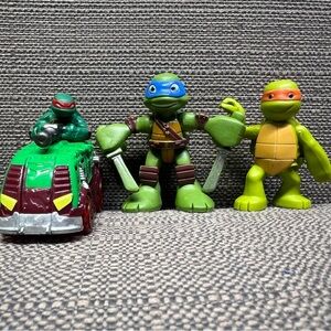 Teenage Mutant Ninja Turtles Action Figure Lot Of 3